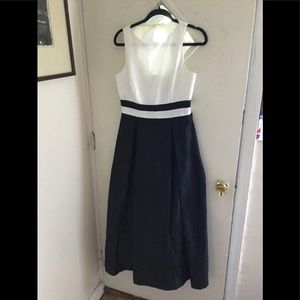 Fully lined boxed pleat maxi